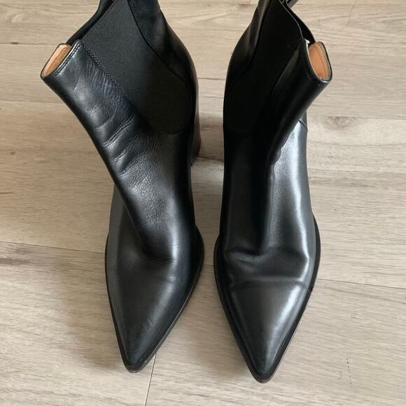 Gianvito Rossi Romney Point-Toe Chelsea Booties Size 39 - Black - Picture 5 of 5